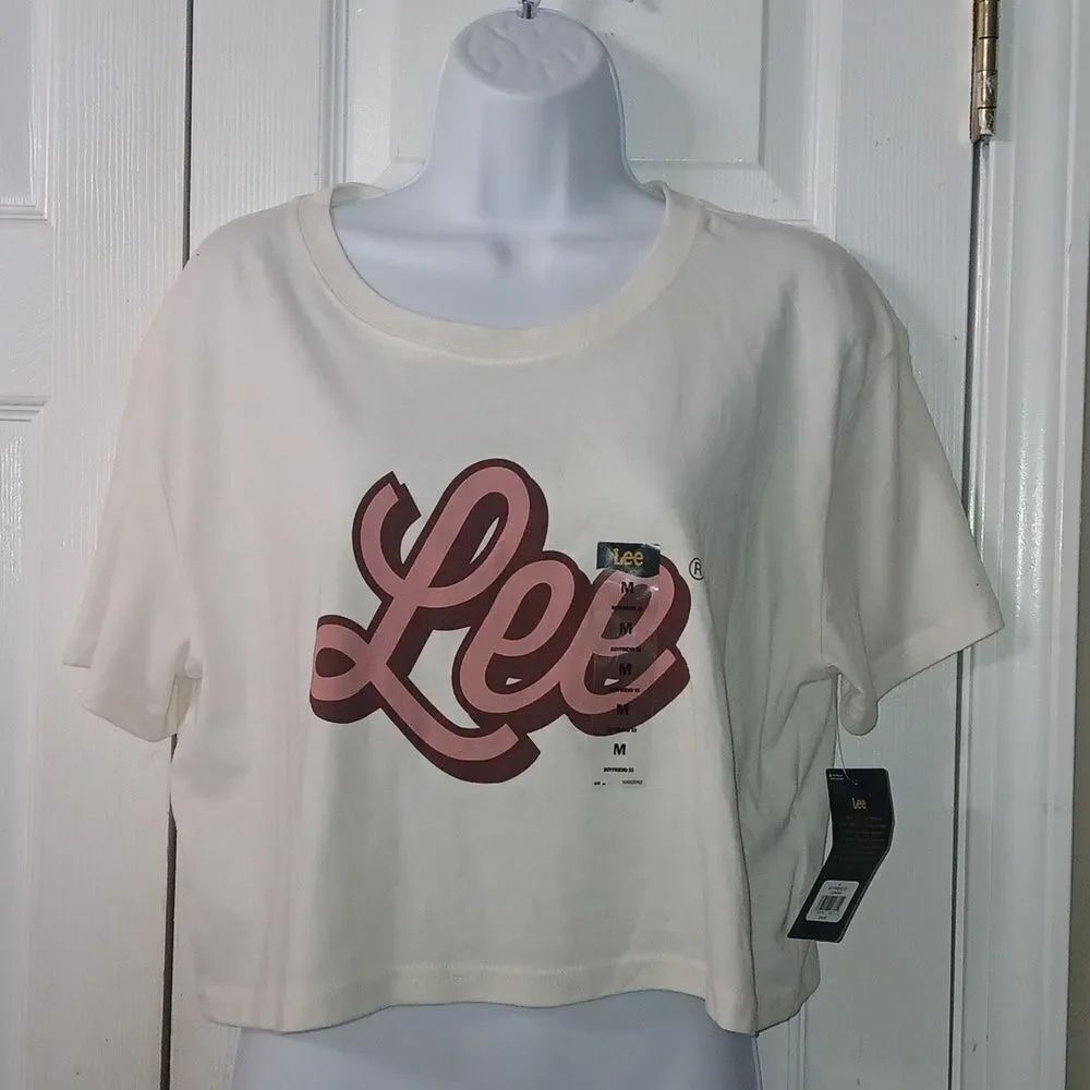 Lee short sleeve cropped boyfriend SS Lee logo tshirt  Sz M NWT